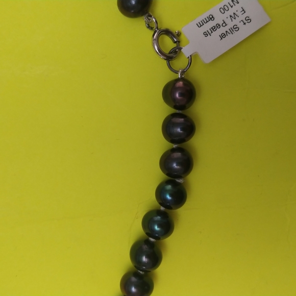 16 INCH GENUINE FRESHWATER PEARL NECKLACE WITH STERLING SILVER CLASP - Picture 2 of 2